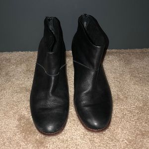 Toms Leila Black Leather Bootie